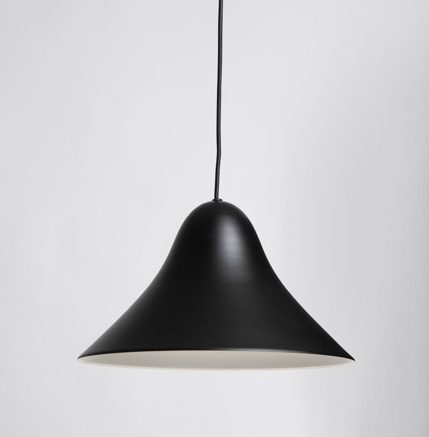 Alba M riippuvalaisin Musta Riippuvalaisin Innolux