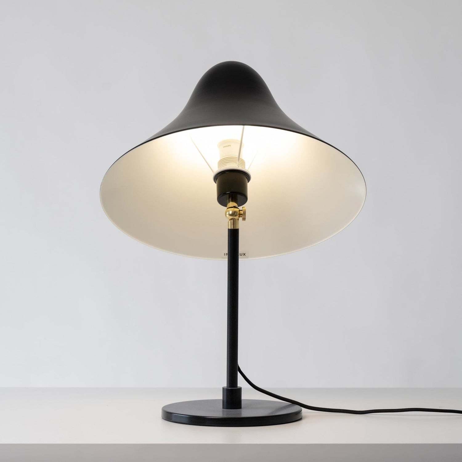 Alba pöytävalaisin musta Pöytävalaisin Innolux