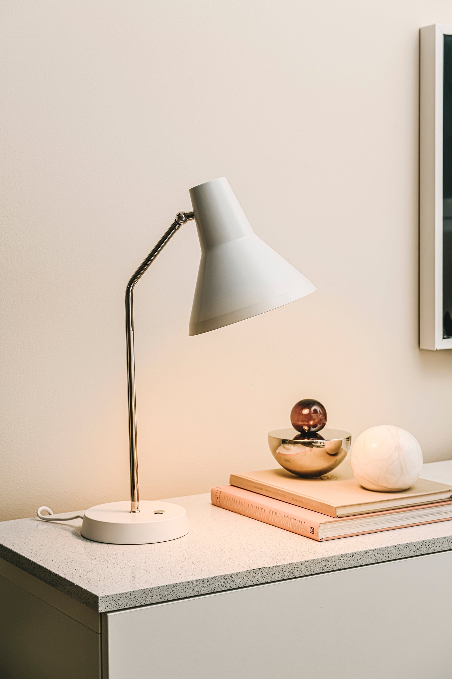 Carin pöytävalaisin Messinki Pöytävalaisin Innolux