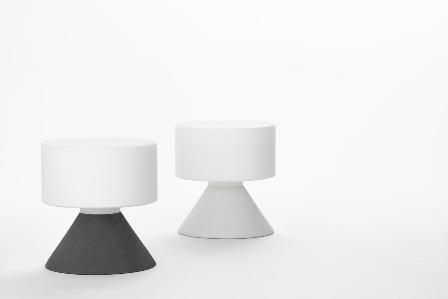 Concrete pöytävalaisin Tummanharmaa Pöytävalaisin Innolux