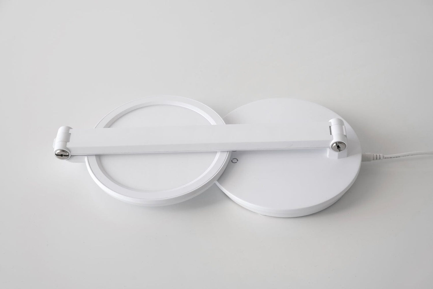 Inari työpöytävalaisin Pöytävalaisin Innolux