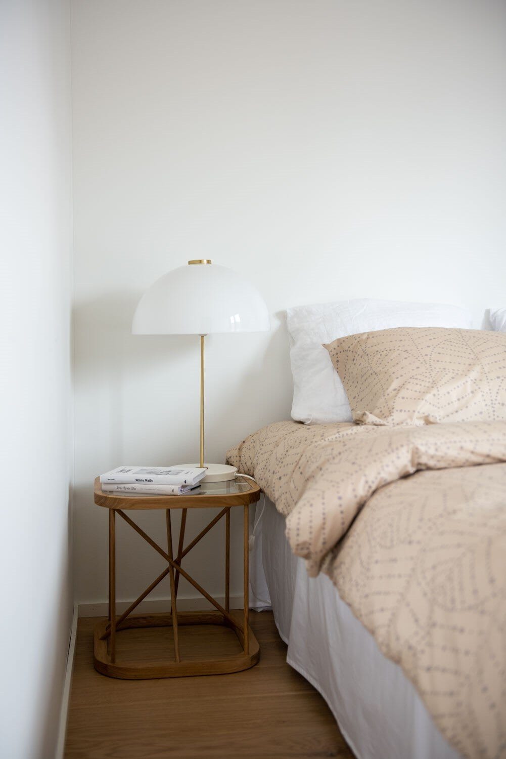 Kupoli pöytävalaisin Valkoinen Pöytävalaisin Innolux