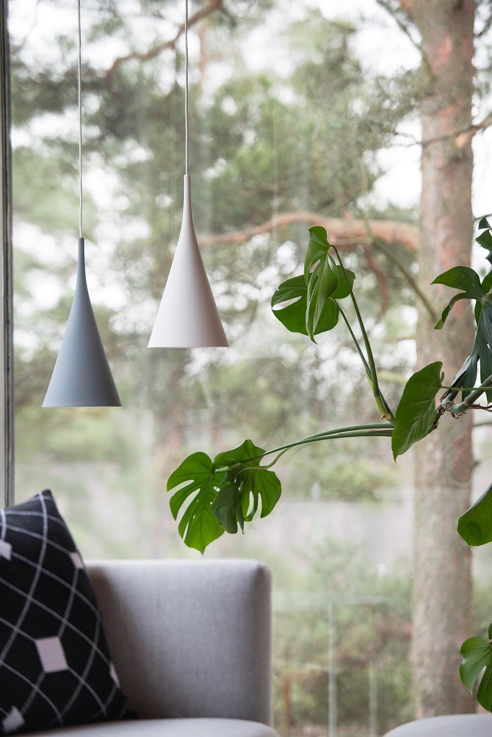 Lambada riippuvalaisin Valkoinen Riippuvalaisin Innolux