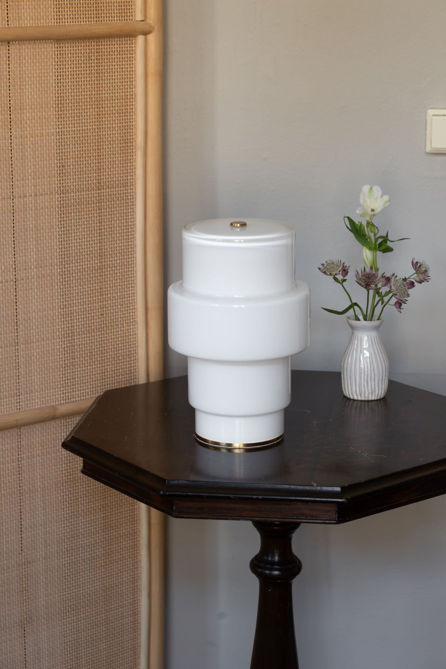 Multi L pöytävalaisin Pöytävalaisin Innolux