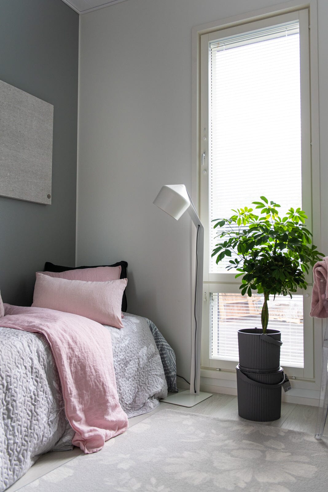 Pasila lattiavalaisin Valkoinen Lattiavalaisin Innolux