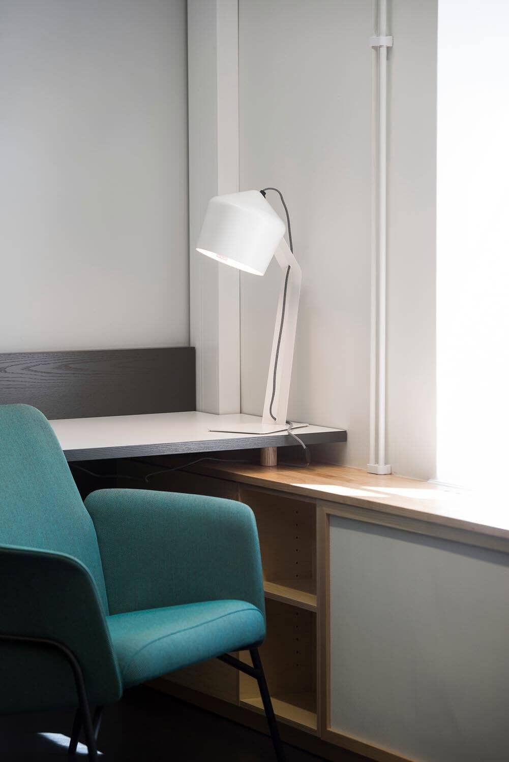 Pasila pöytävalaisin Valkoinen Pöytävalaisin Innolux