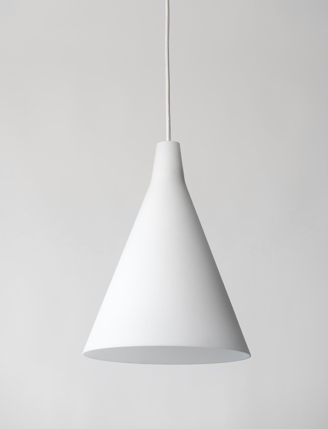 Triennale Riippuvalaisin Innolux