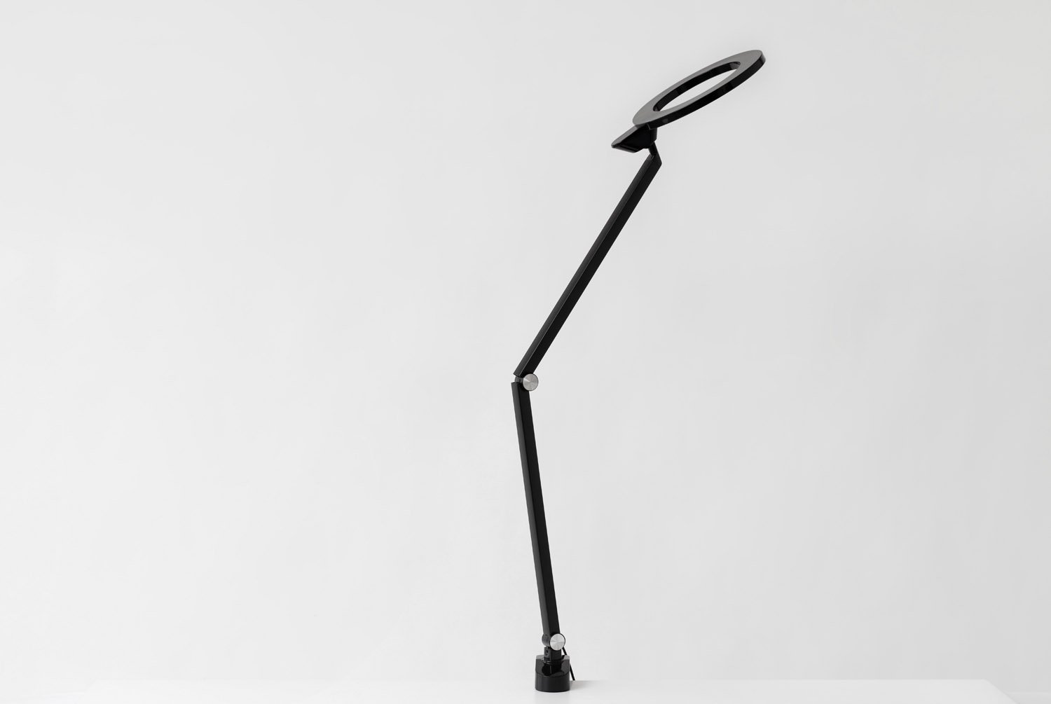 Sipoo työpöytävalaisin pöytäkiinnitys Pöytävalaisin Innolux