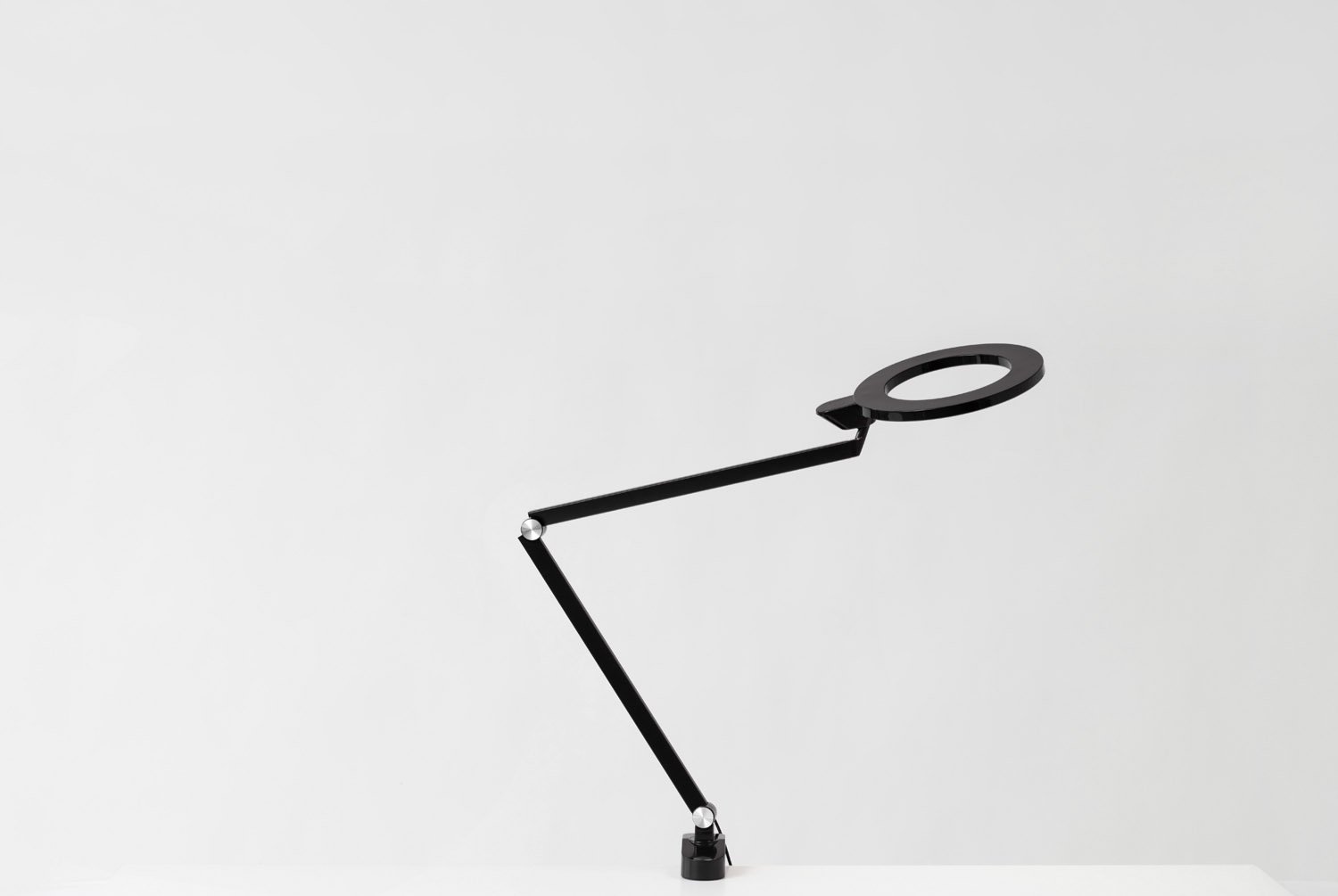 Sipoo työpöytävalaisin pöytäkiinnitys Pöytävalaisin Innolux