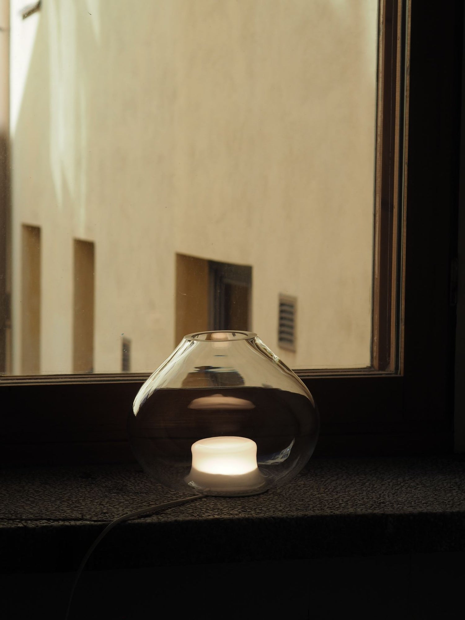 Sula pöytävalaisin Pöytävalaisin Innolux