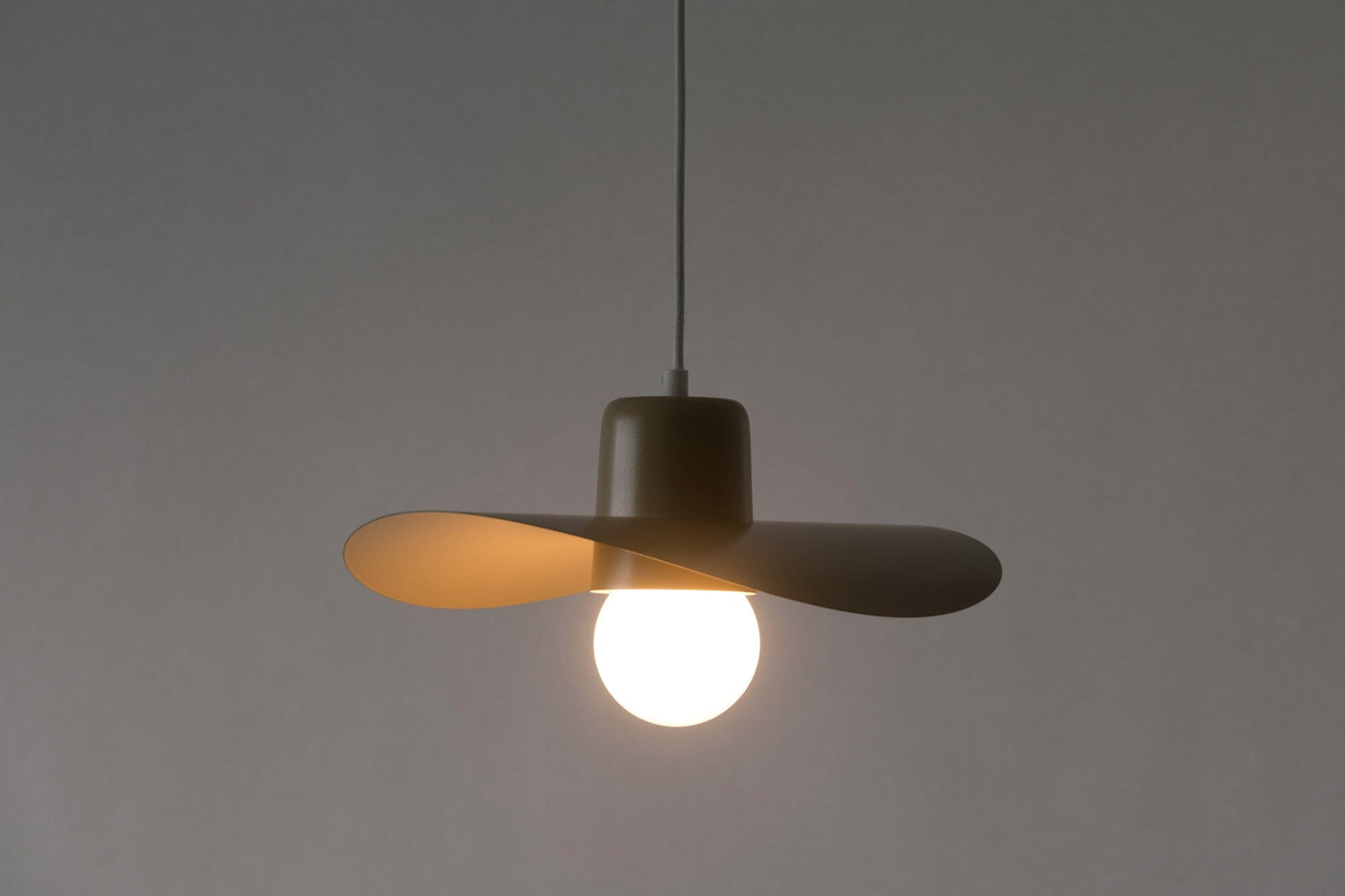 Kaari S riippuvalaisin kulta Riippuvalaisin Innolux 